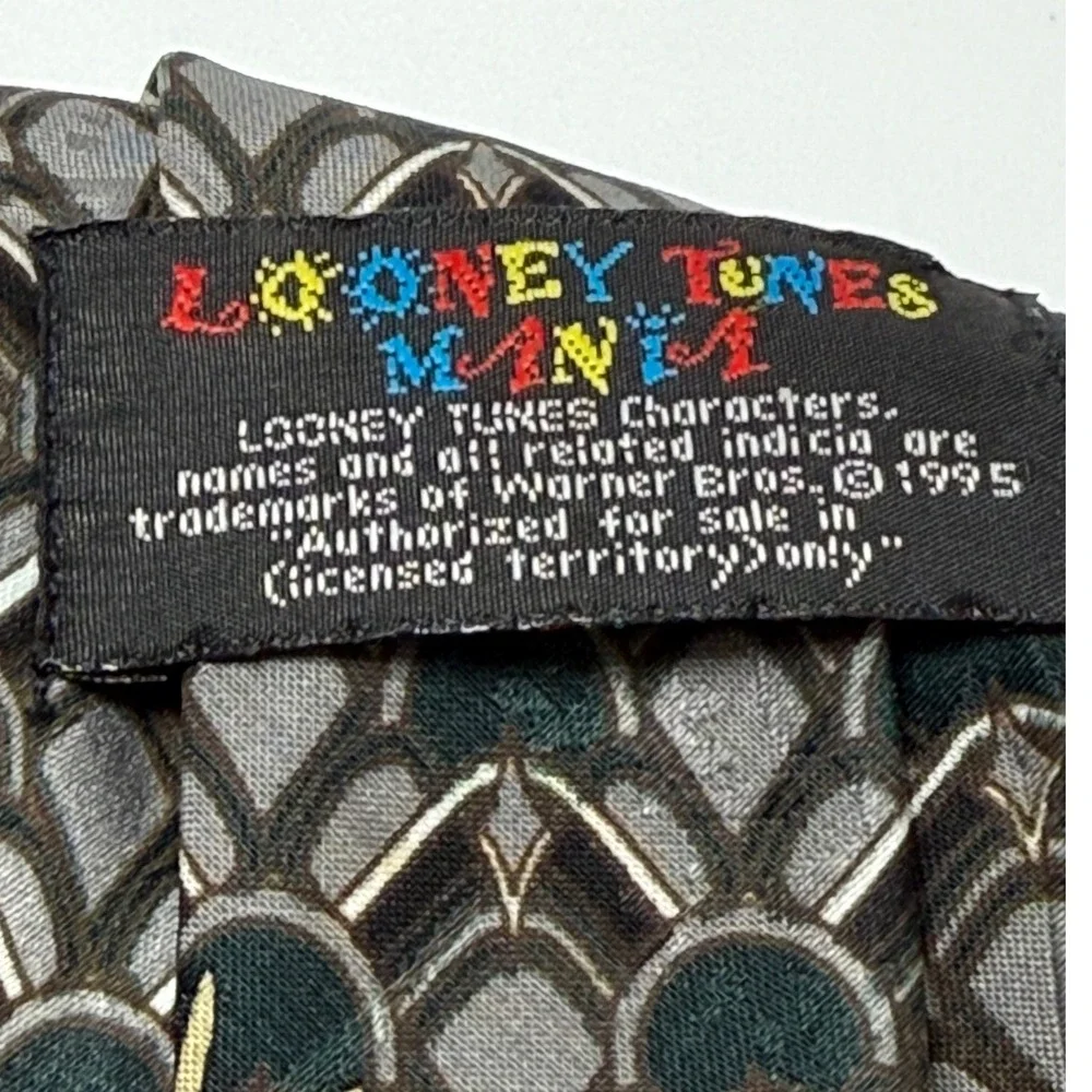 Looney Tunes Mania Tie OS Vintage 90s Bugs Bunny Daffy Duck Grey Geometric Retro